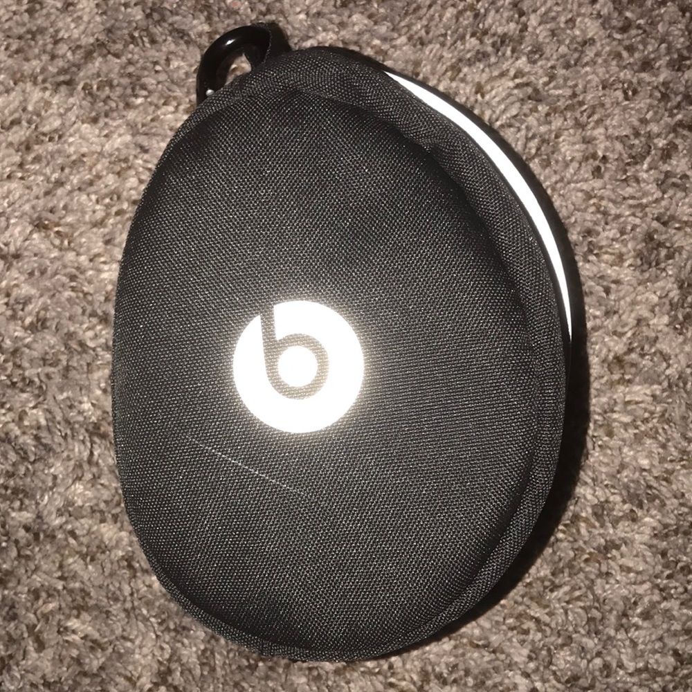 Beats solo 3 wireless